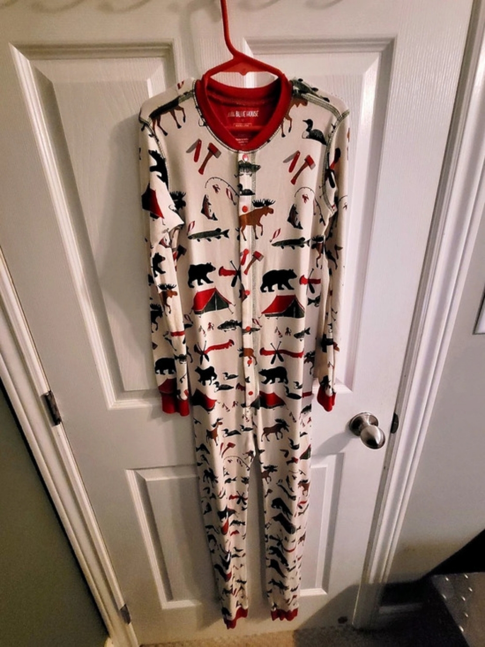 Blue House Animal Print Pajama Set in White & Red Size Medium